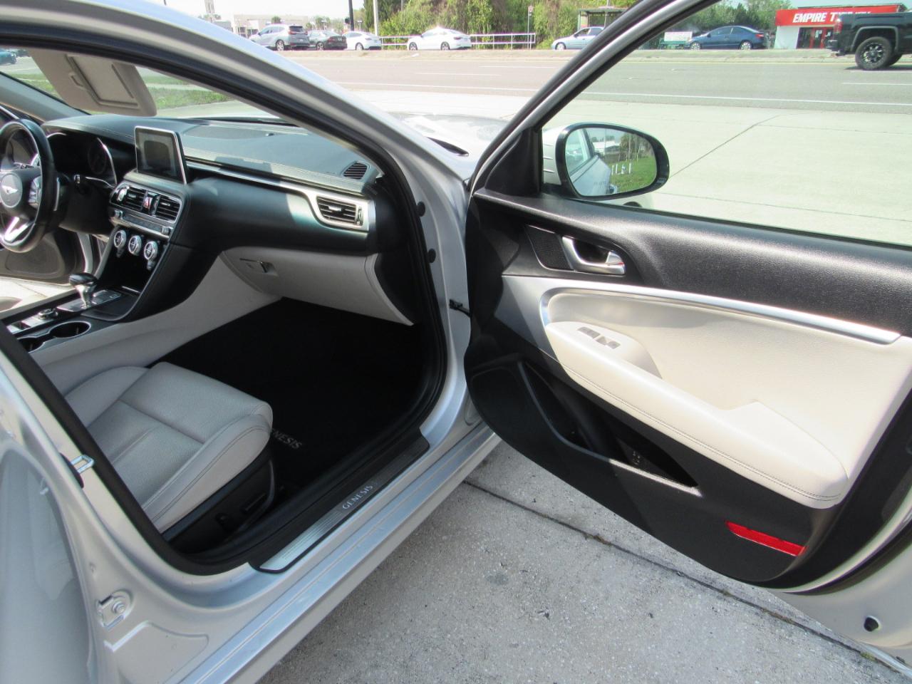 Genesis G70 2.0T Advanced RWD 2019