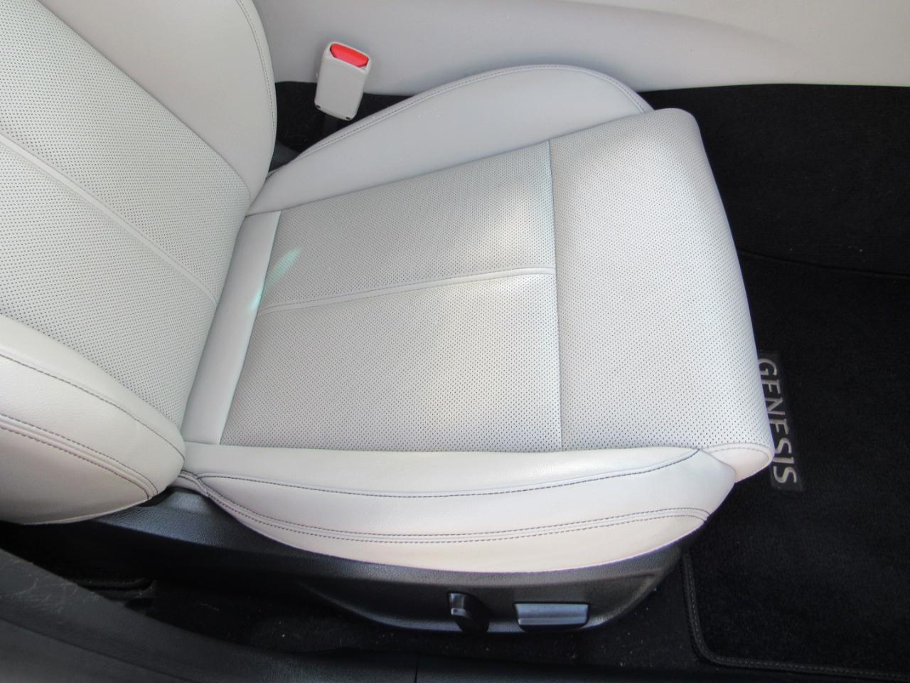 Genesis G70 2.0T Advanced RWD 2019