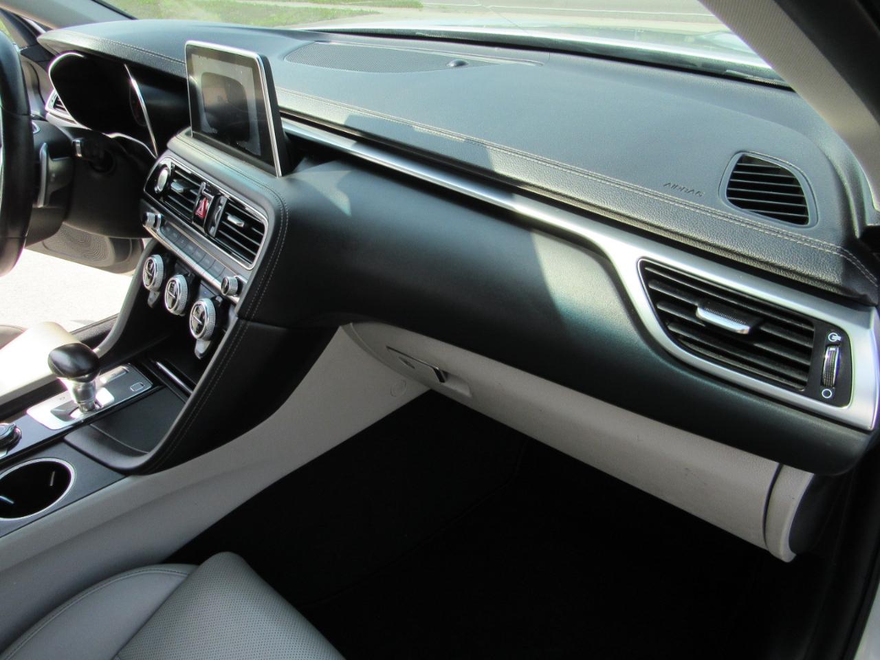 Genesis G70 2.0T Advanced RWD 2019