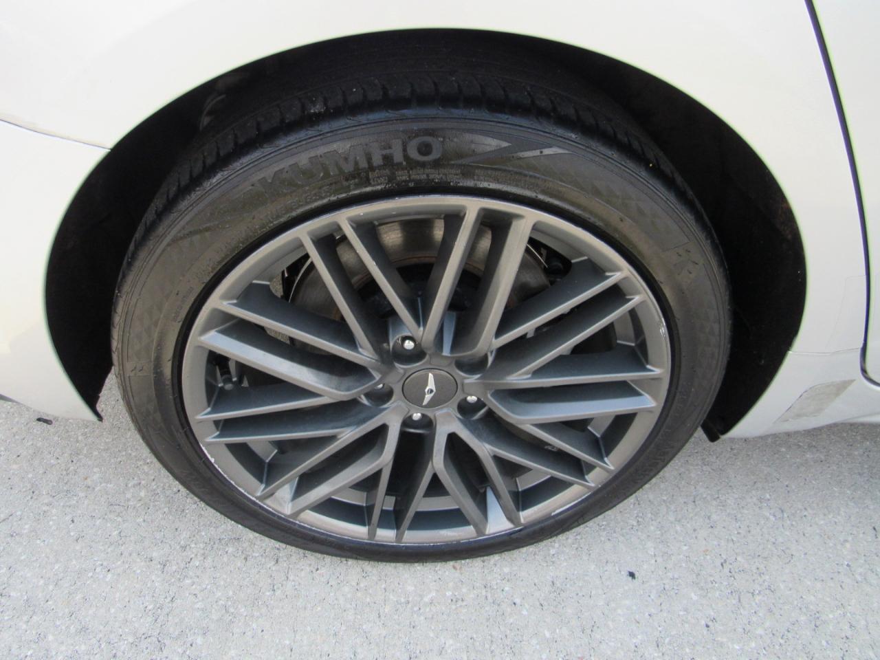 Genesis G70 2.0T Advanced RWD 2019