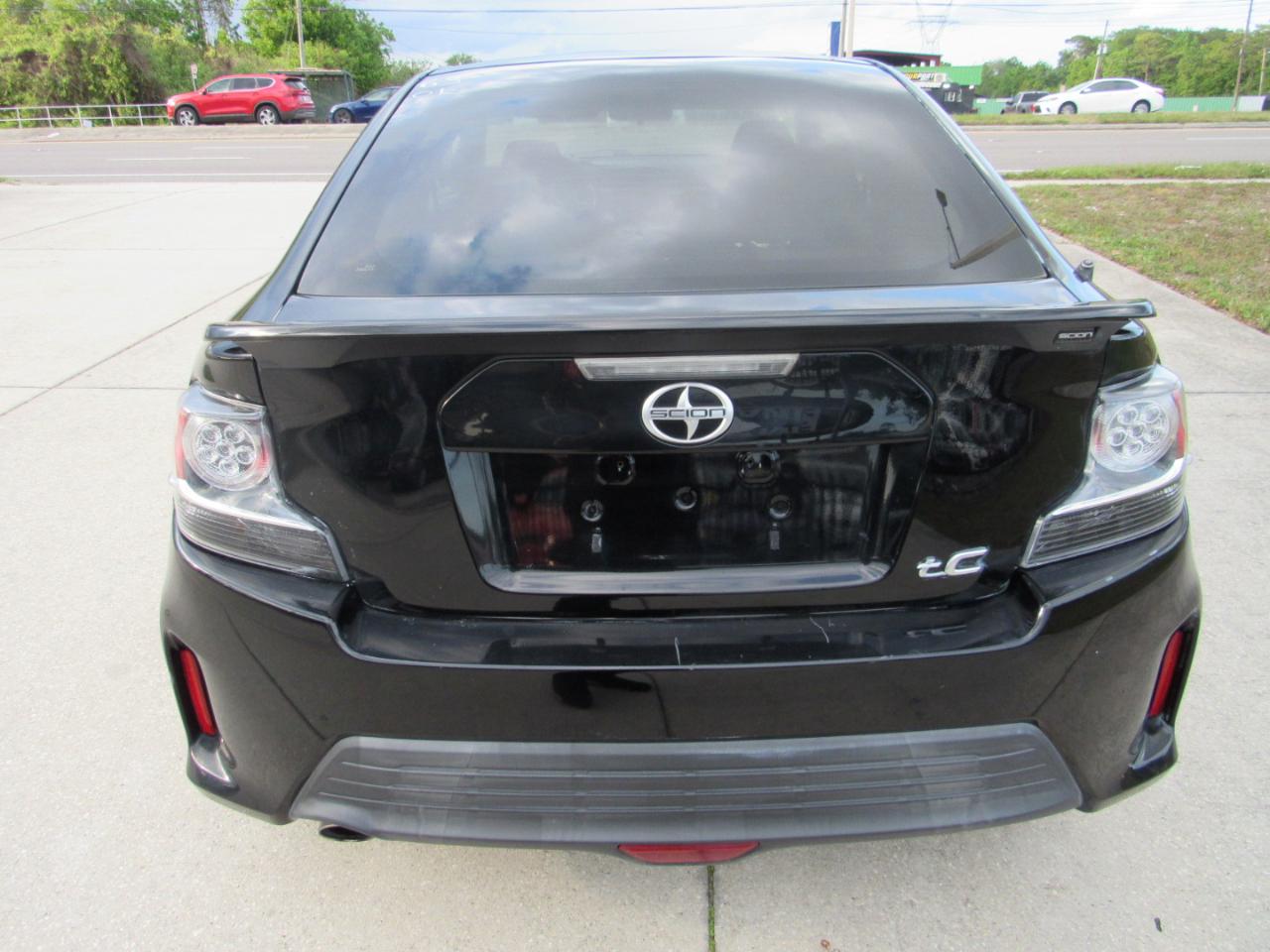 Scion tC 2dr HB Man (Natl) 2015