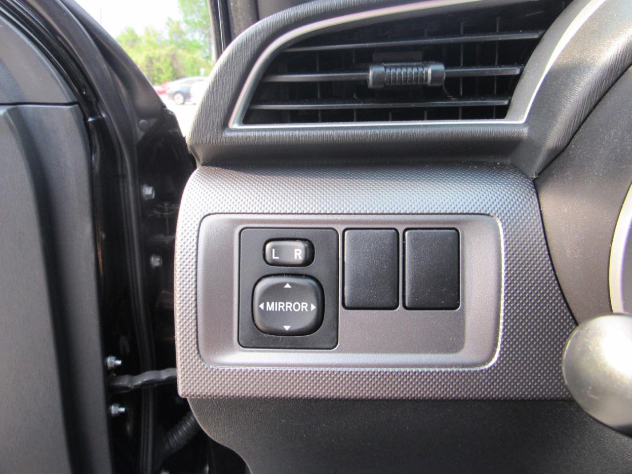 Scion tC 2dr HB Man (Natl) 2015