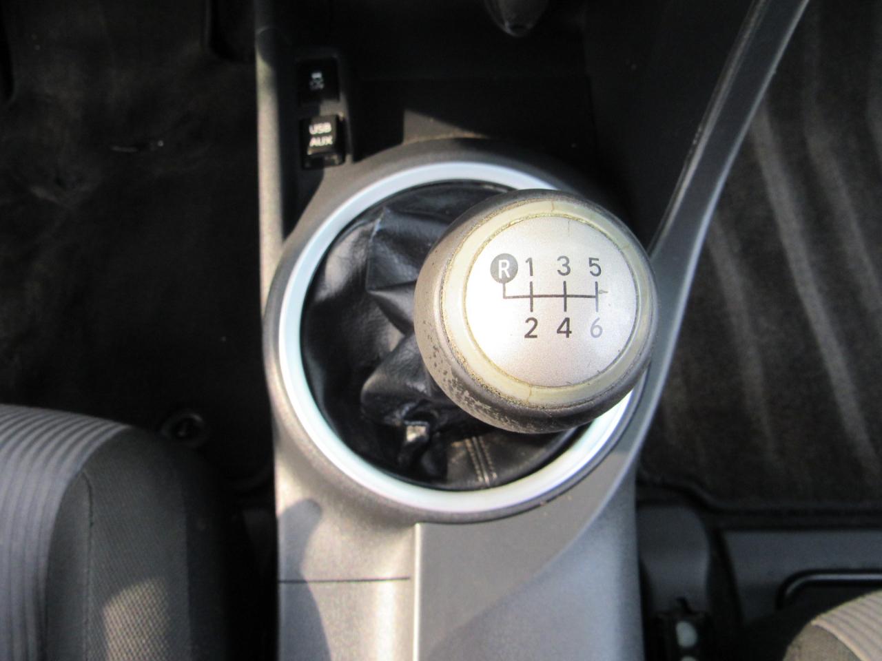 Scion tC 2dr HB Man (Natl) 2015