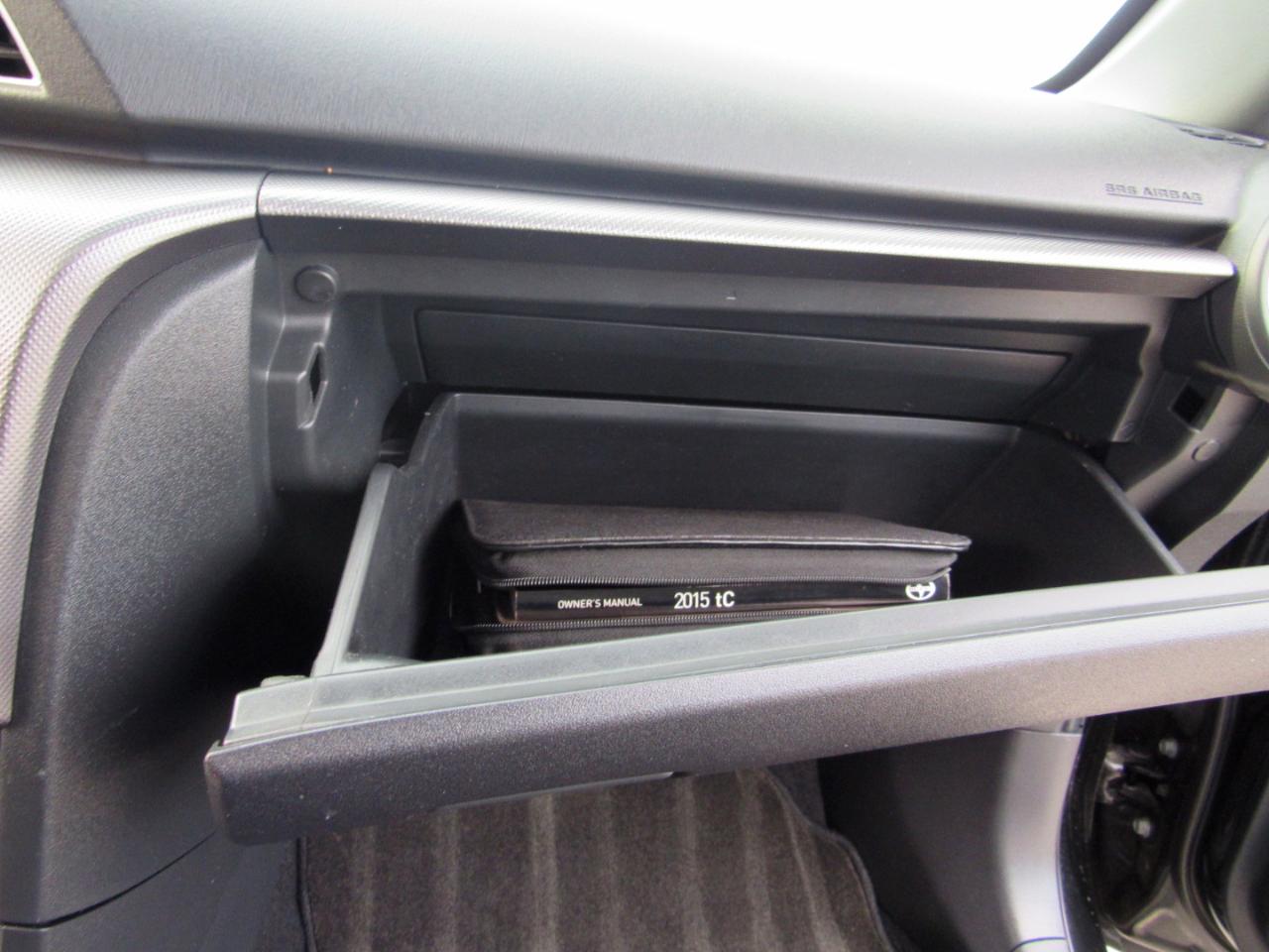 Scion tC 2dr HB Man (Natl) 2015