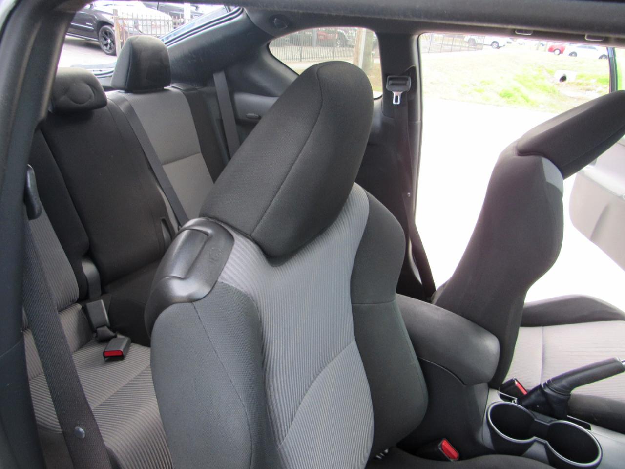 Scion tC 2dr HB Man (Natl) 2015