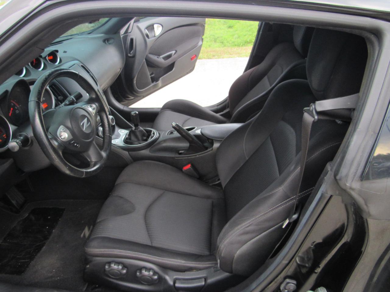 Nissan 370Z Coupe Manual 2020