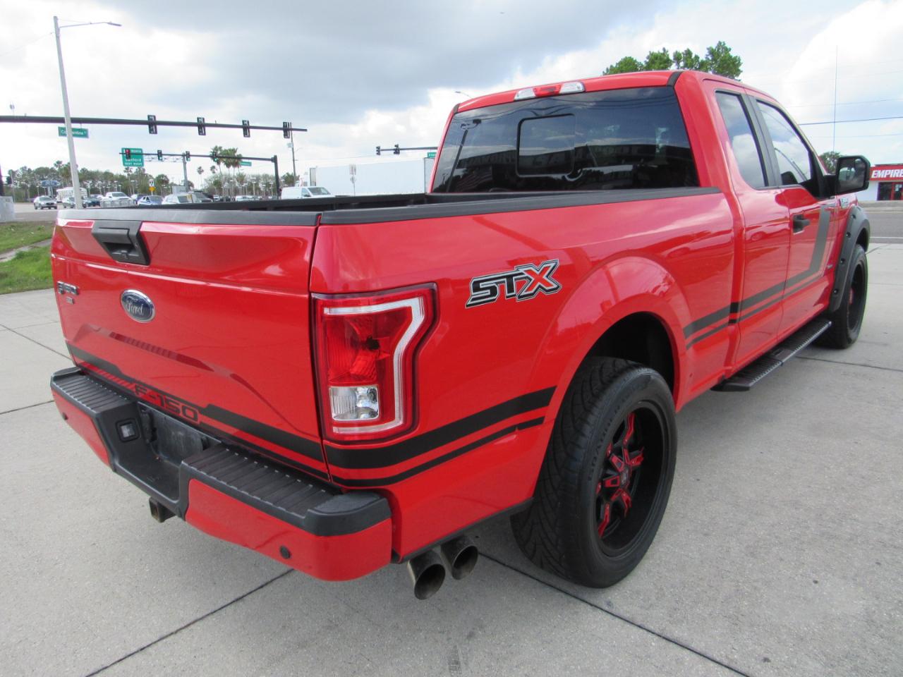 Ford F-150 XL 2WD SuperCab 8' Box 2017