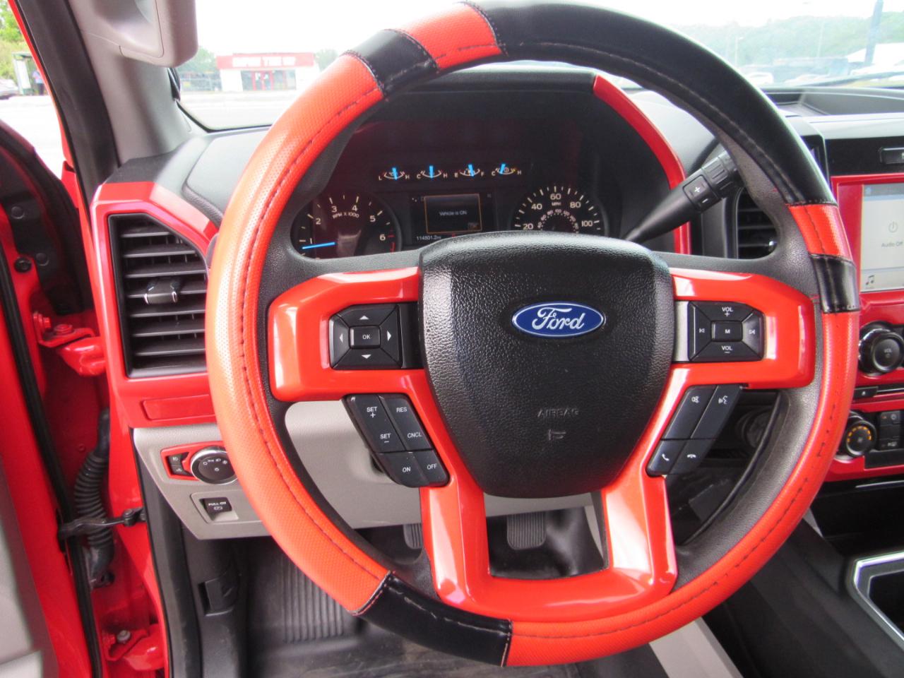 Ford F-150 XL 2WD SuperCab 8' Box 2017