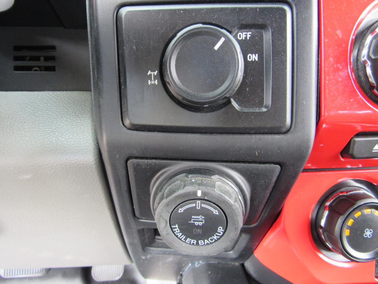 Ford F-150 XL 2WD SuperCab 8' Box 2017