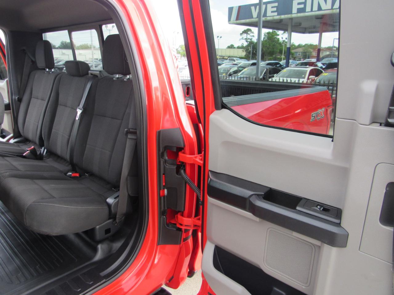 Ford F-150 XL 2WD SuperCab 8' Box 2017