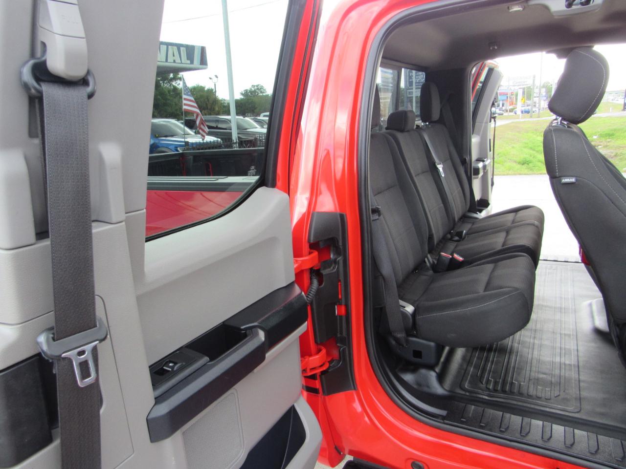 Ford F-150 XL 2WD SuperCab 8' Box 2017