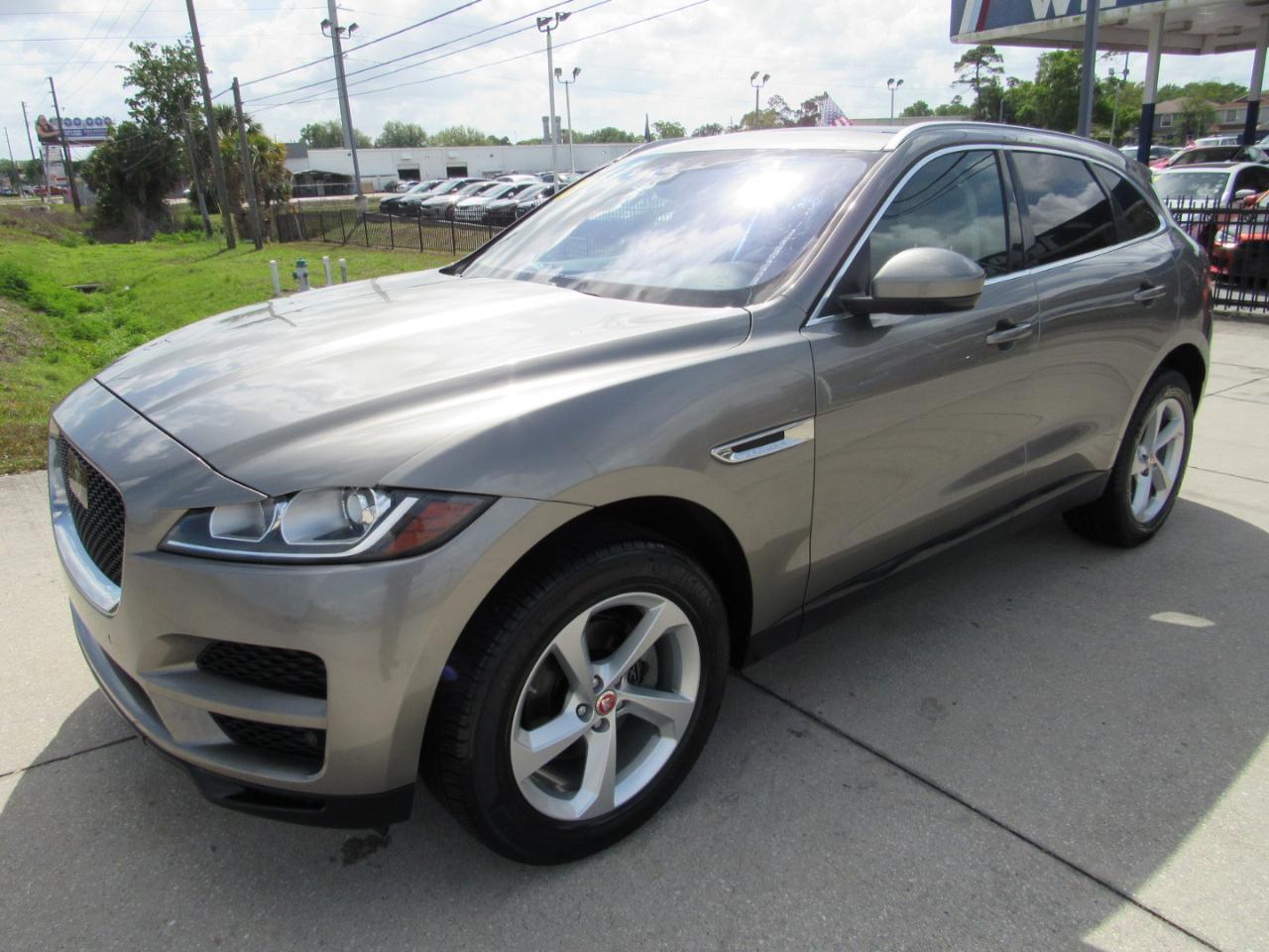 Jaguar F-Pace 25t Premium AWD 2019