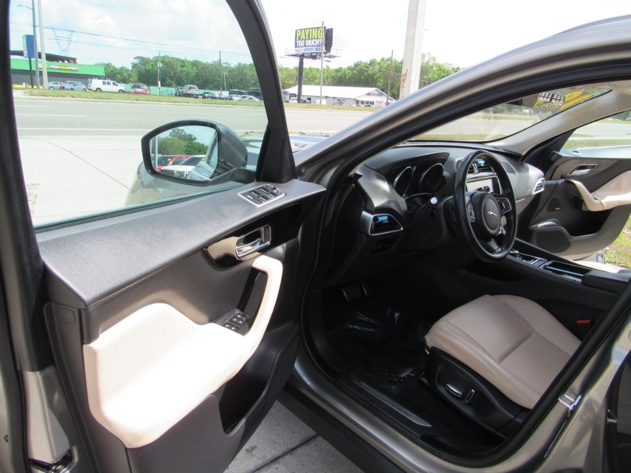 Jaguar F-Pace 25t Premium AWD 2019