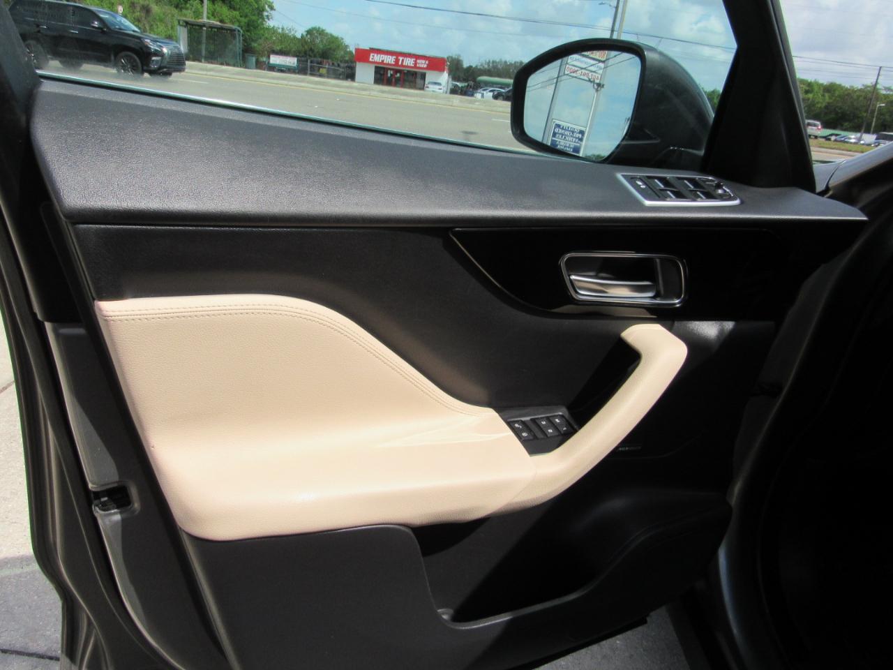 Jaguar F-Pace 25t Premium AWD 2019