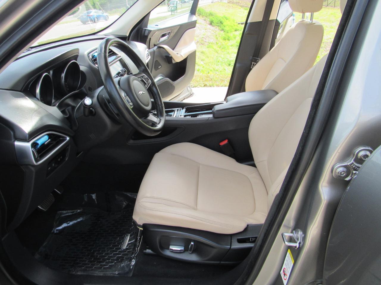 Jaguar F-Pace 25t Premium AWD 2019