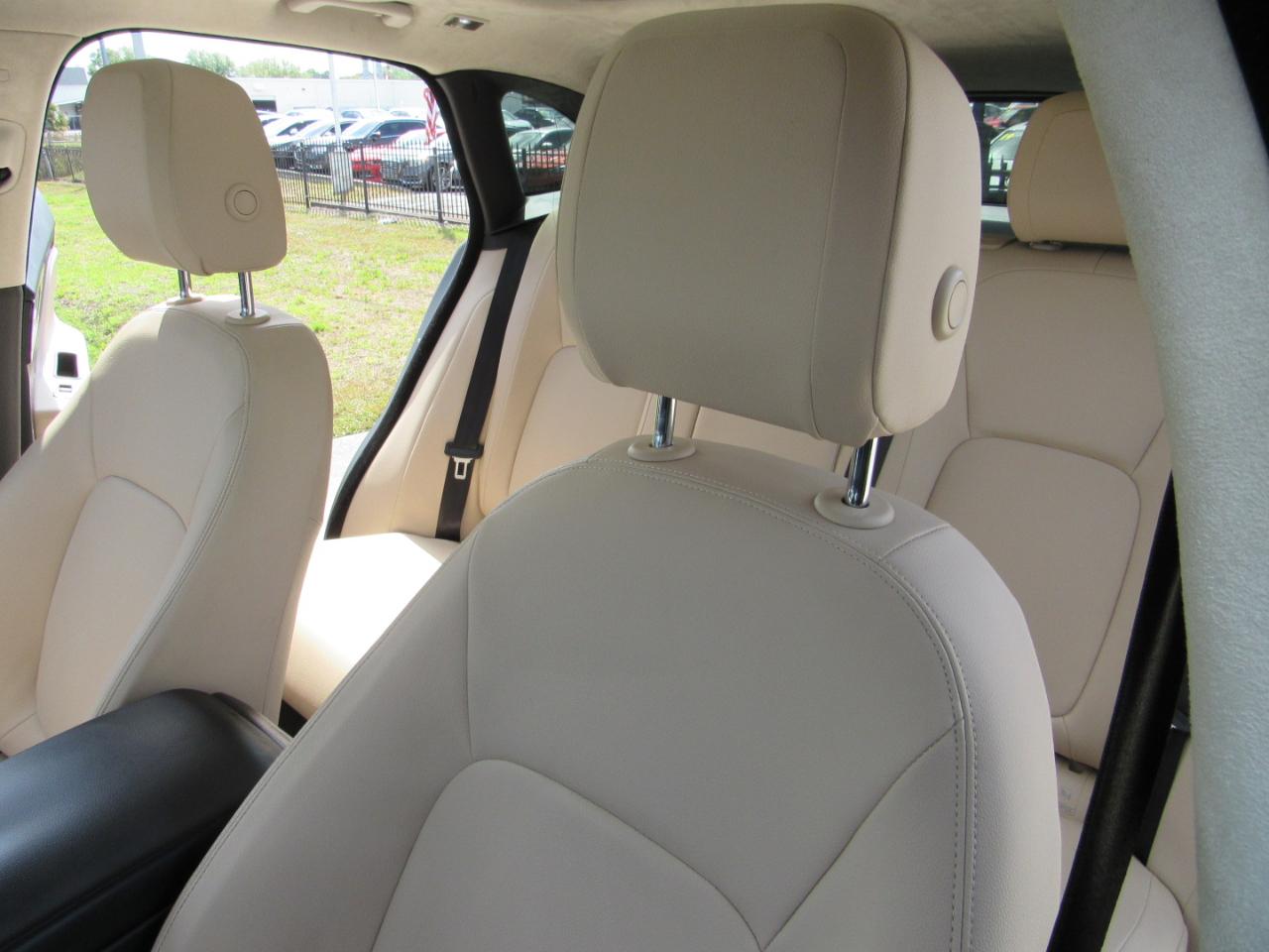 Jaguar F-Pace 25t Premium AWD 2019