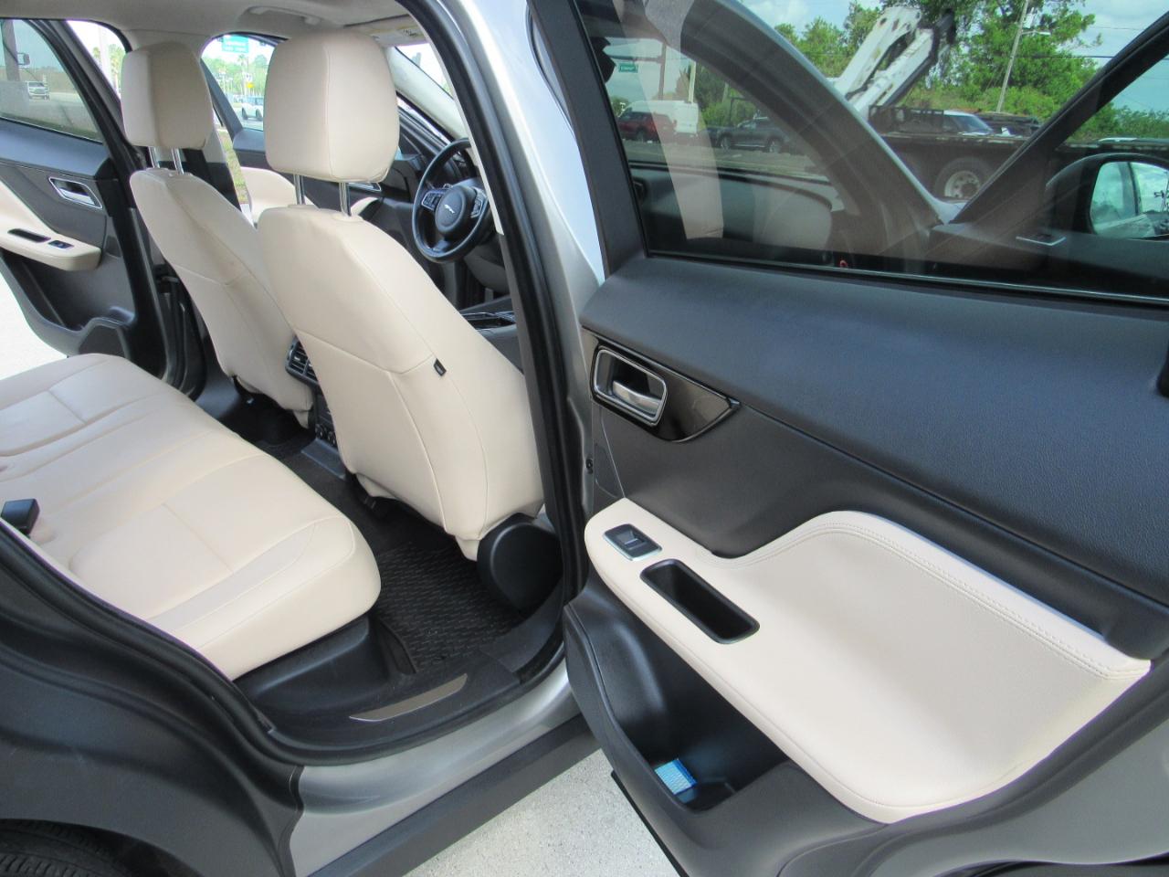 Jaguar F-Pace 25t Premium AWD 2019