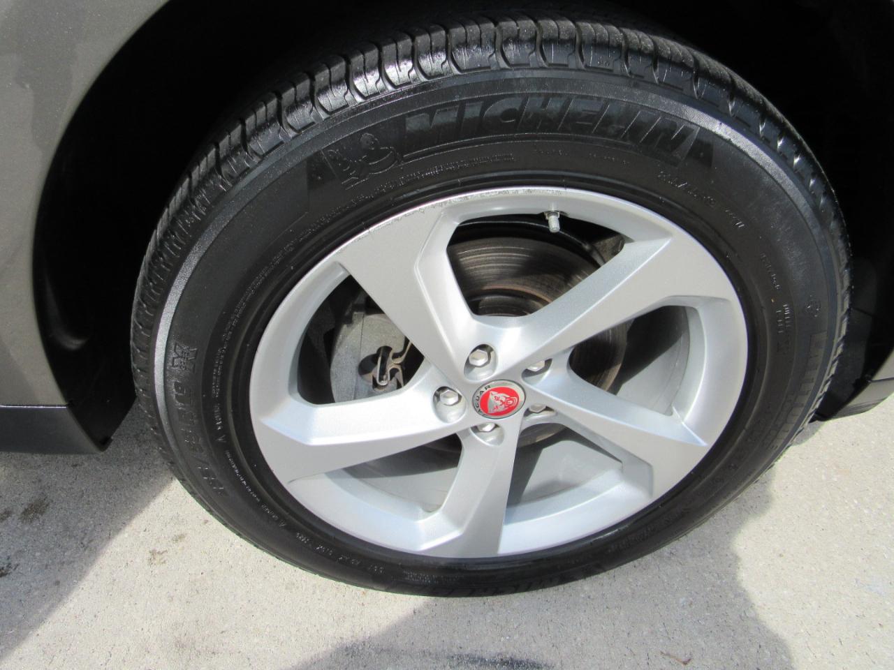 Jaguar F-Pace 25t Premium AWD 2019