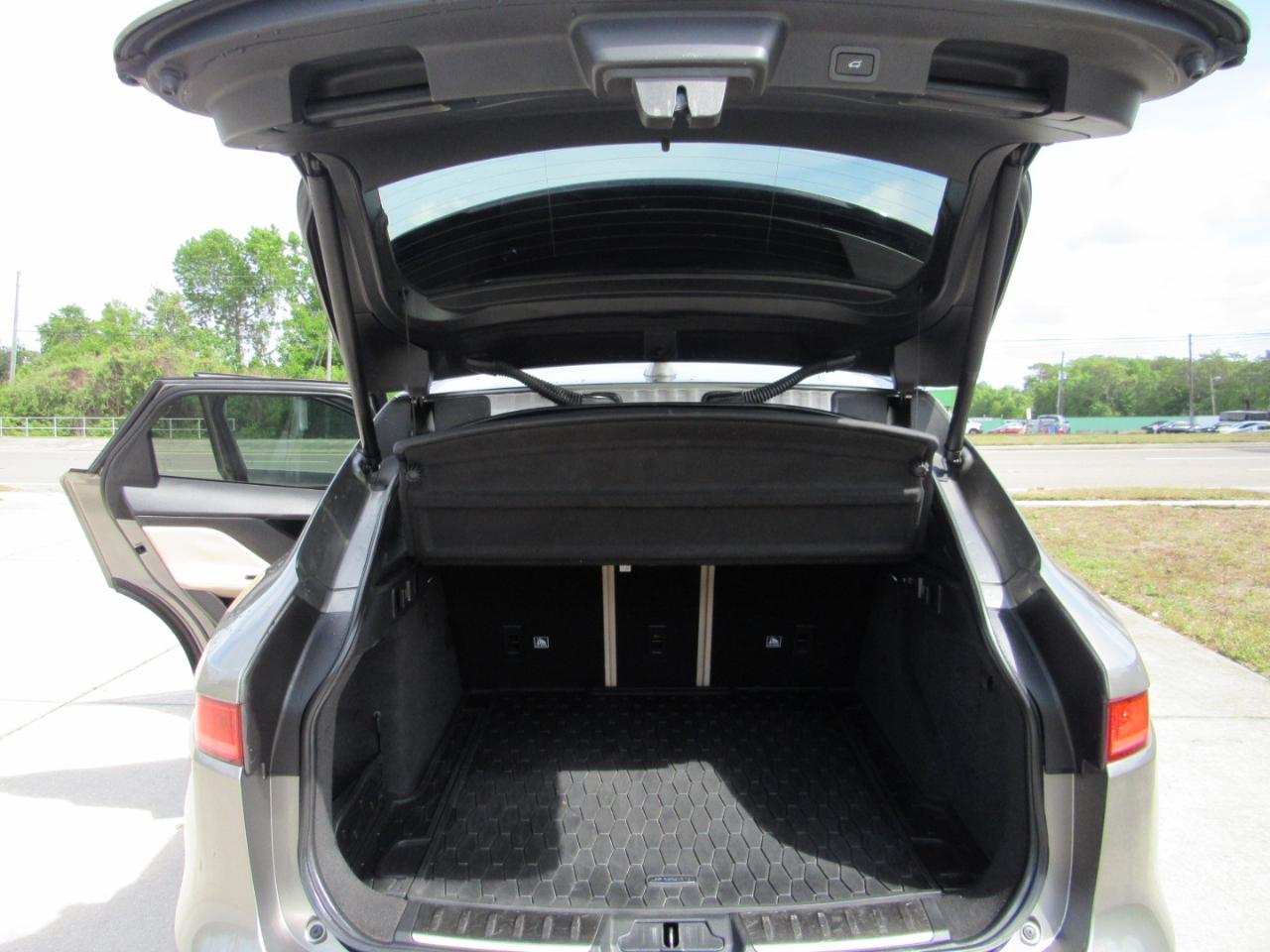 Jaguar F-Pace 25t Premium AWD 2019