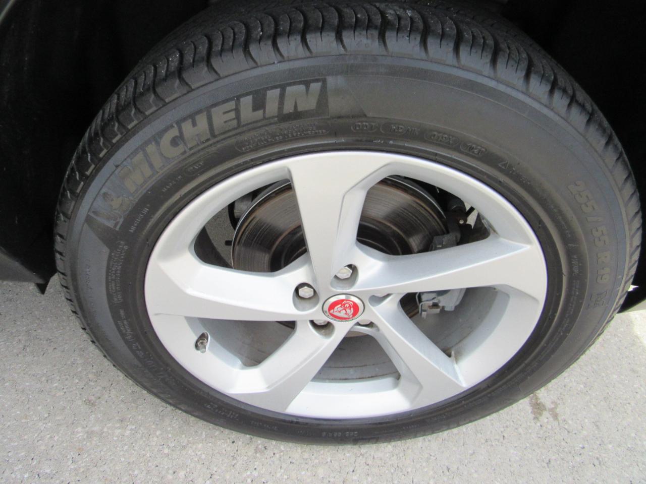 Jaguar F-Pace 25t Premium AWD 2019