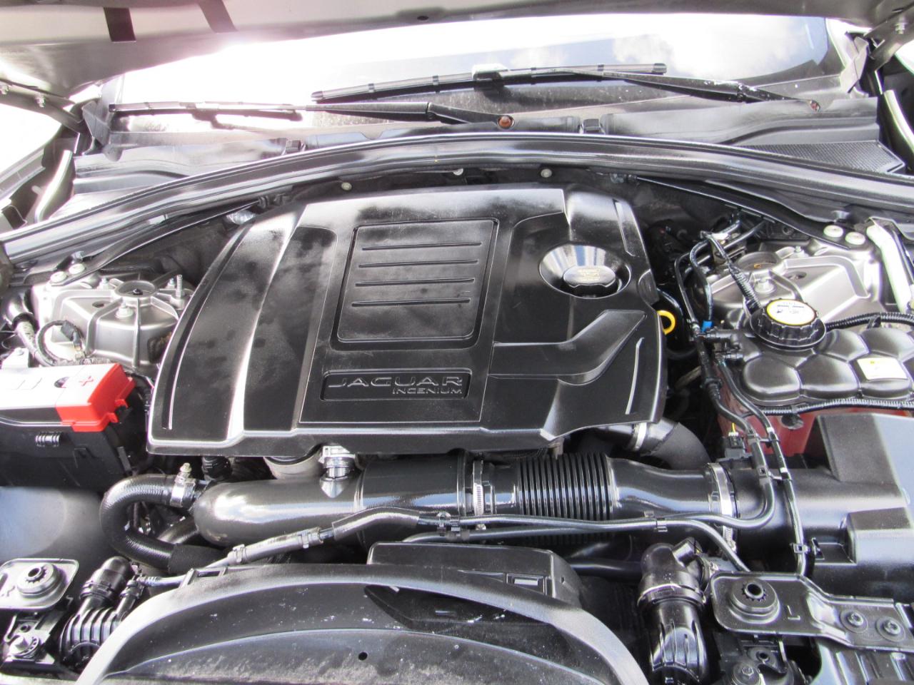 Jaguar F-Pace 25t Premium AWD 2019