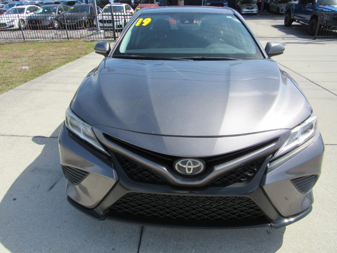 Toyota Camry XLE Auto (Natl) 2019