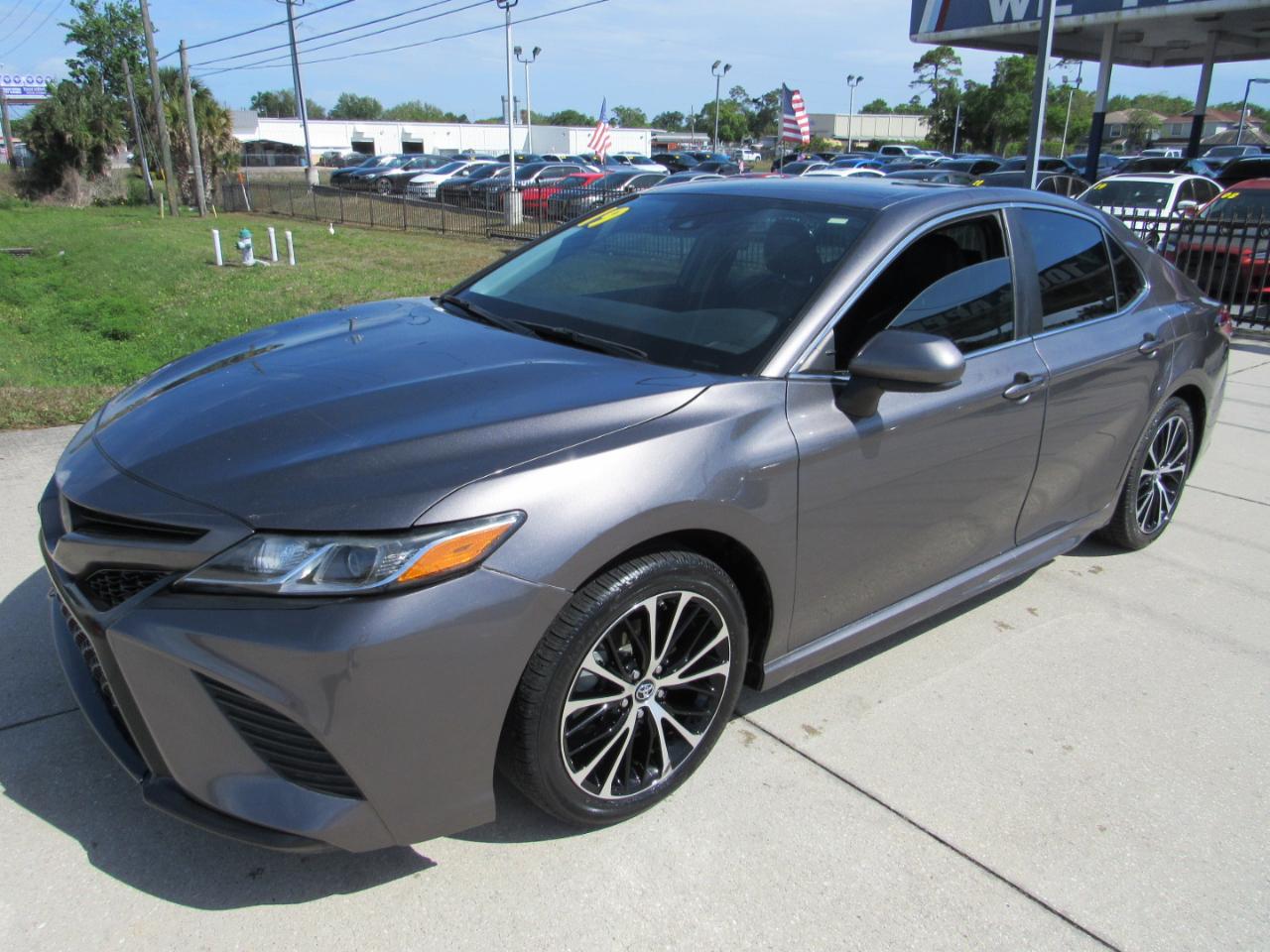 Toyota Camry XLE Auto (Natl) 2019