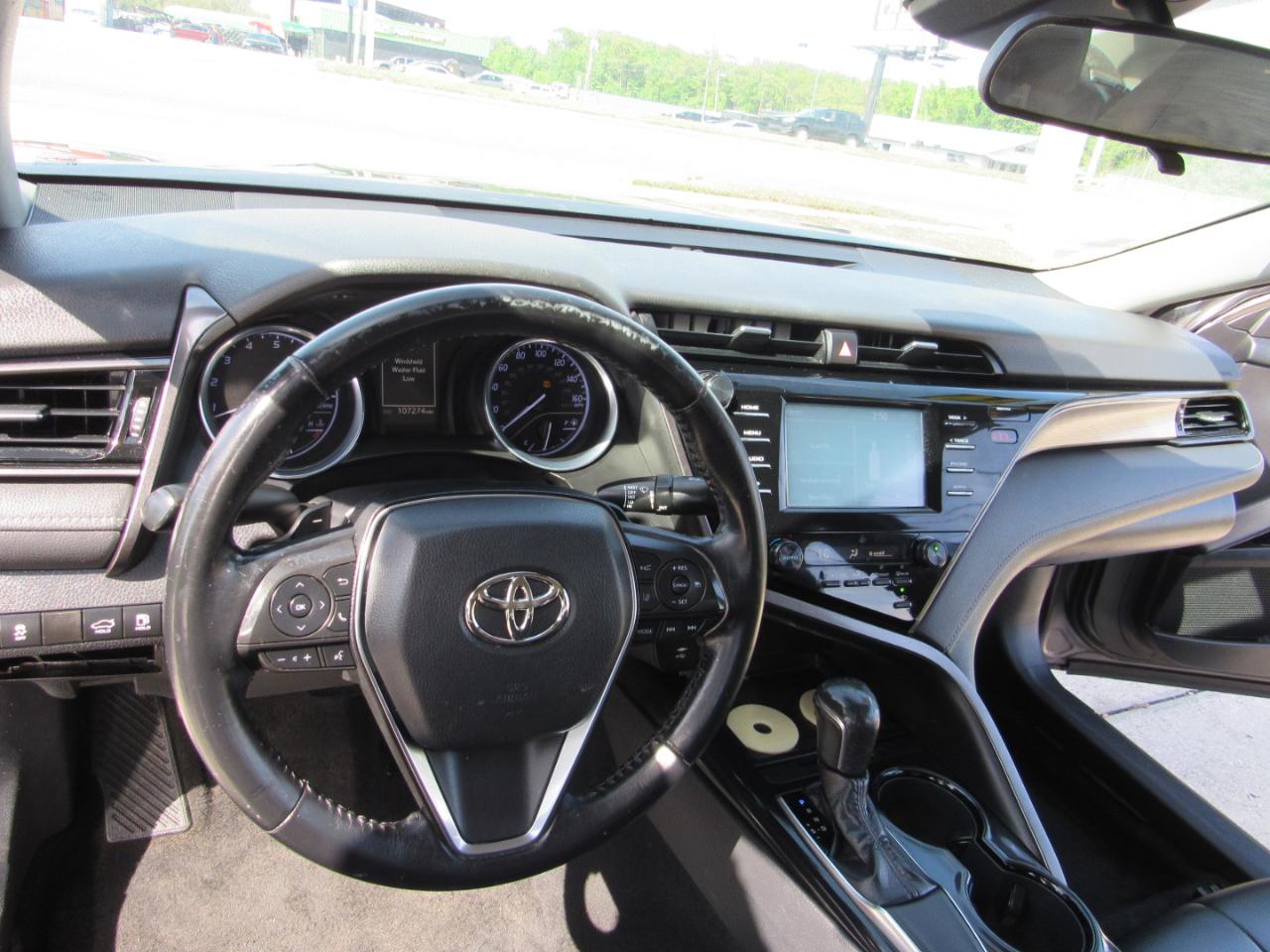 Toyota Camry XLE Auto (Natl) 2019
