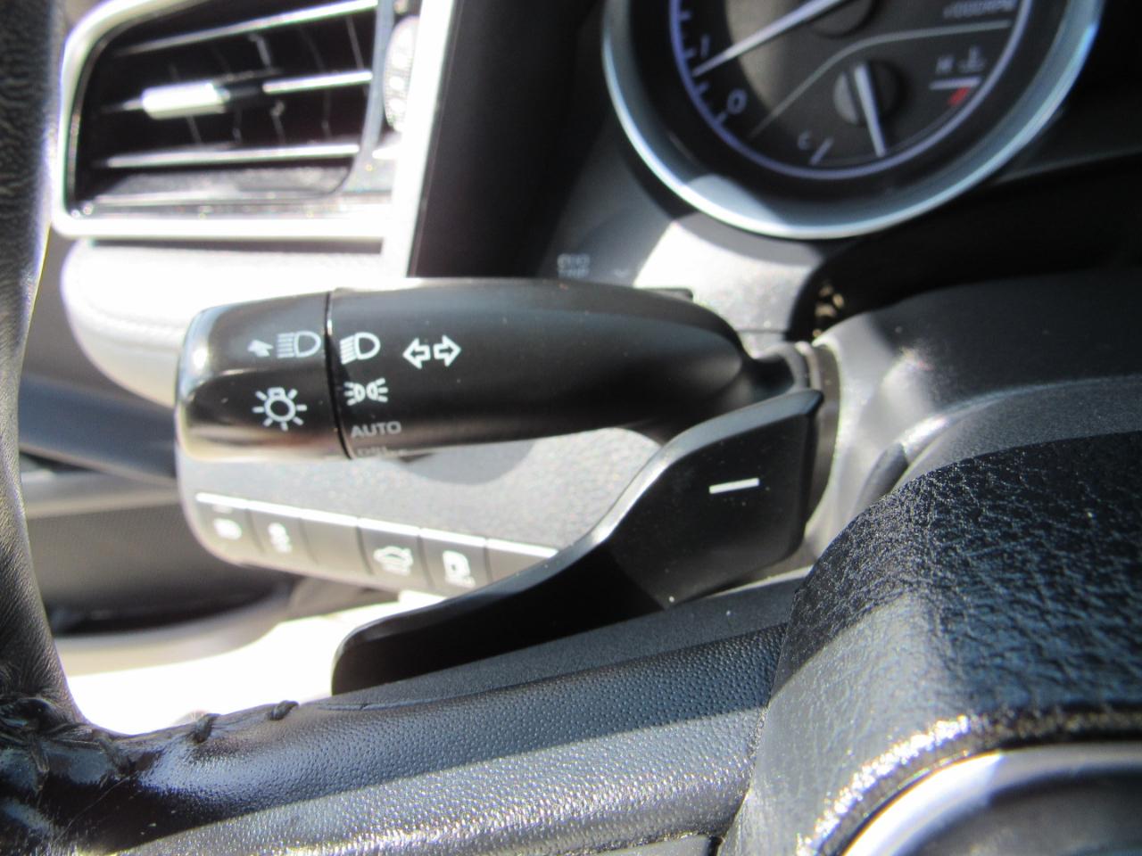 Toyota Camry XLE Auto (Natl) 2019