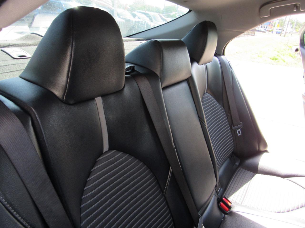 Toyota Camry XLE Auto (Natl) 2019