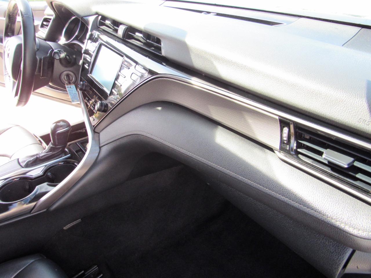 Toyota Camry XLE Auto (Natl) 2019