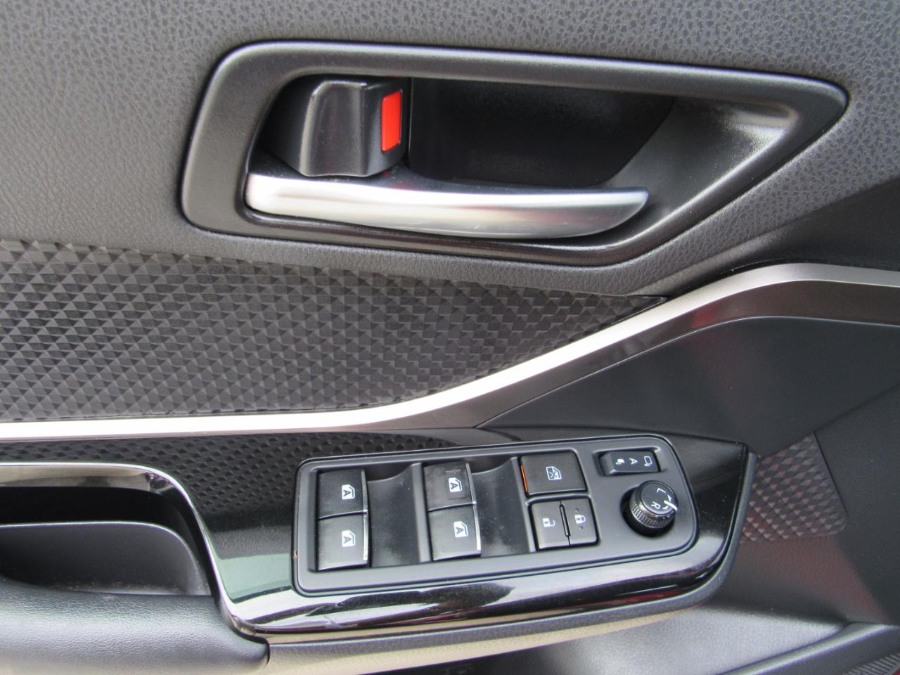 Toyota C-HR Limited FWD (Natl) 2019