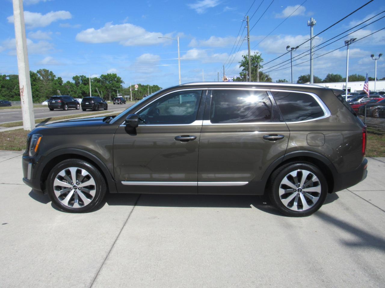 Kia Telluride S FWD 2020