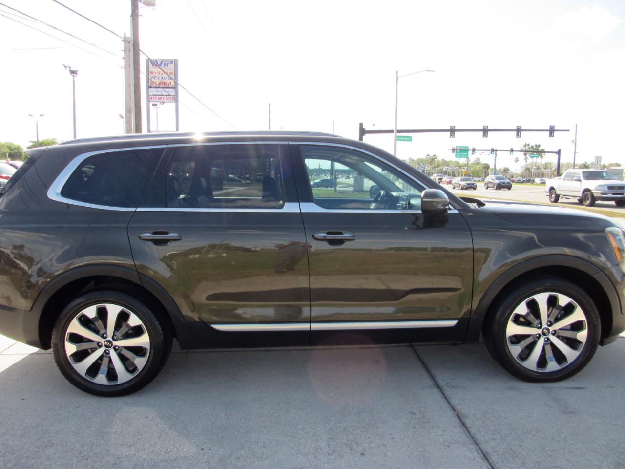 Kia Telluride S FWD 2020