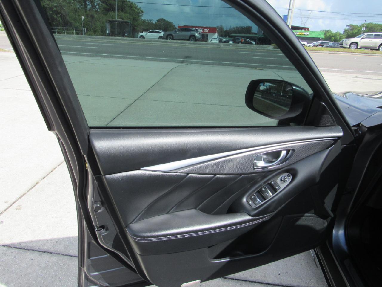 Infiniti Q50 3.0t Sport RWD 2018