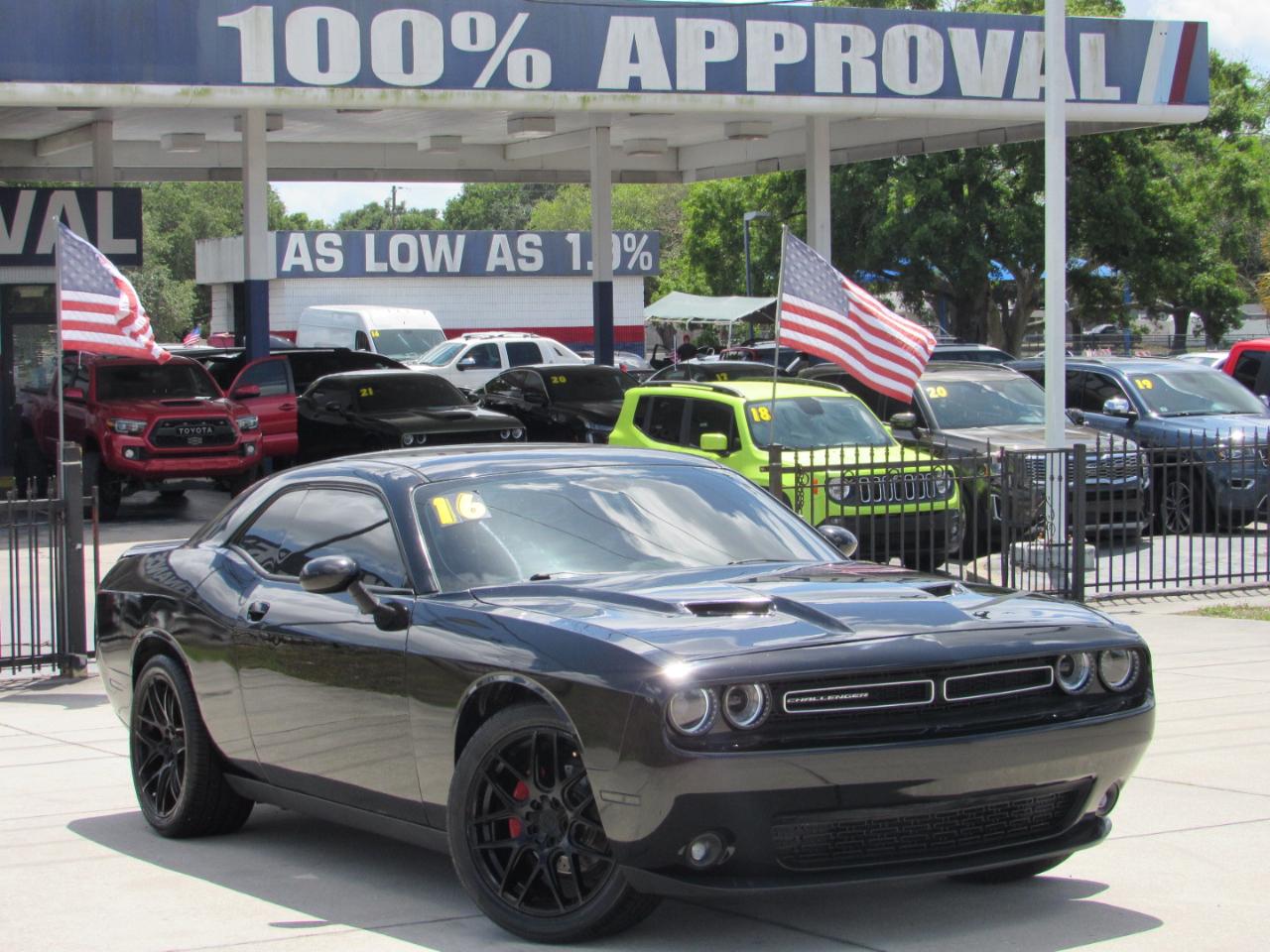 Dodge Challenger 2dr Cpe SXT 2016