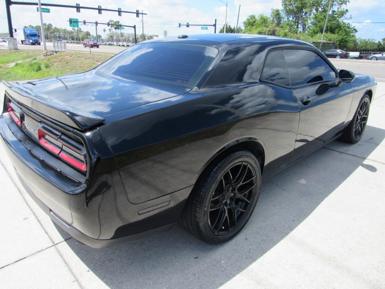 Dodge Challenger 2dr Cpe SXT 2016