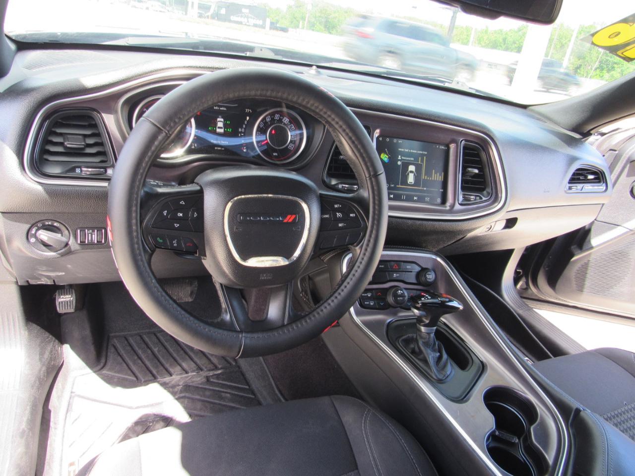 Dodge Challenger 2dr Cpe SXT 2016