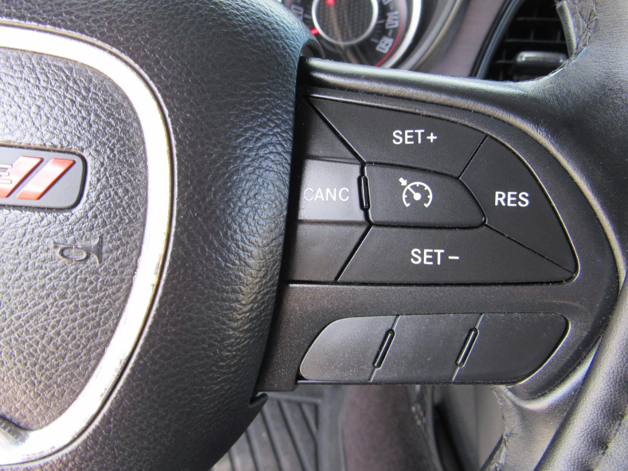 Dodge Challenger 2dr Cpe SXT 2016