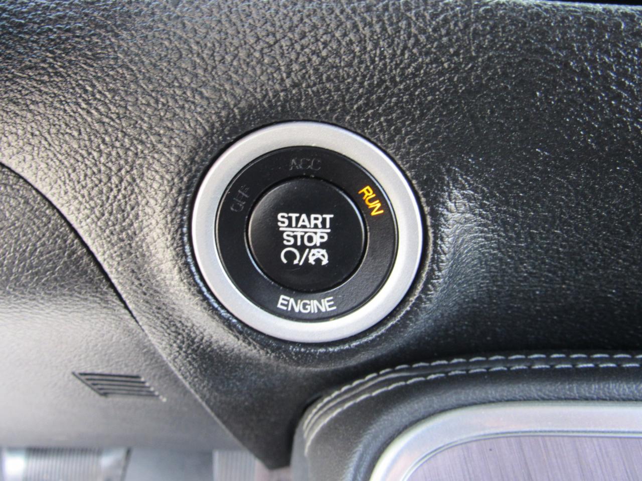 Dodge Challenger 2dr Cpe SXT 2016