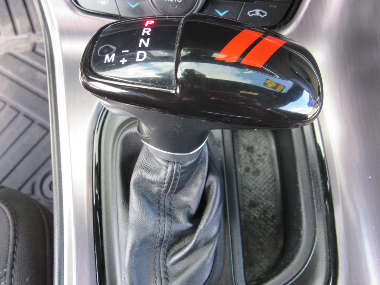 Dodge Challenger 2dr Cpe SXT 2016