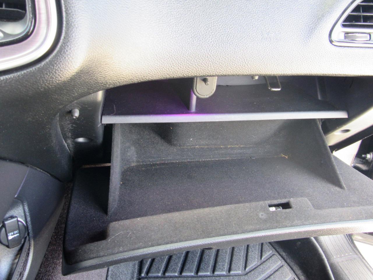 Dodge Challenger 2dr Cpe SXT 2016