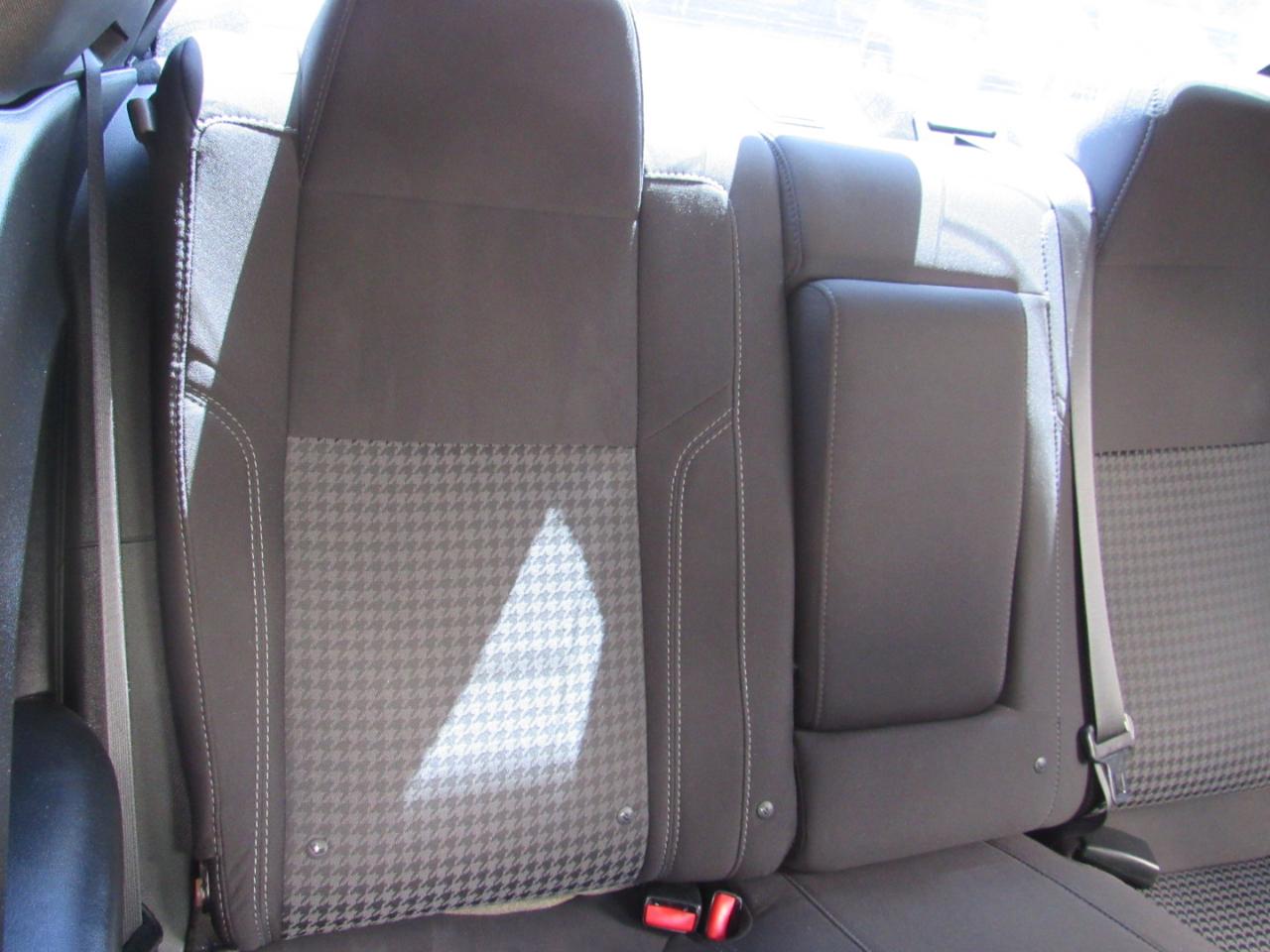 Dodge Challenger 2dr Cpe SXT 2016