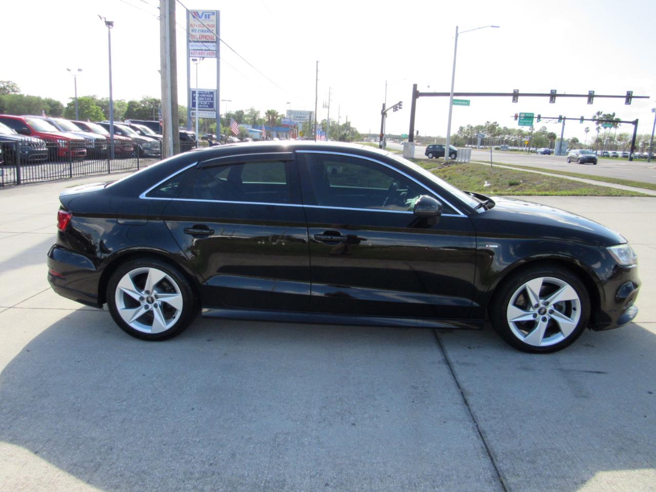 Audi A3 Sedan 2.0 TFSI Tech Premium Plus quattro AWD 2018