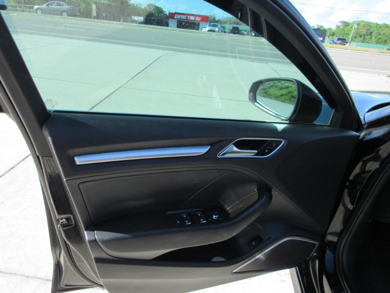 Audi A3 Sedan 2.0 TFSI Tech Premium Plus quattro AWD 2018