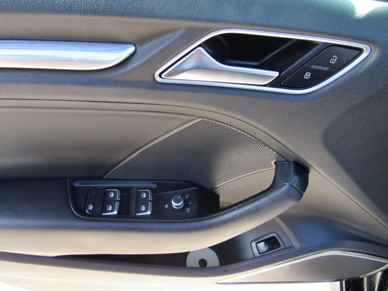 Audi A3 Sedan 2.0 TFSI Tech Premium Plus quattro AWD 2018