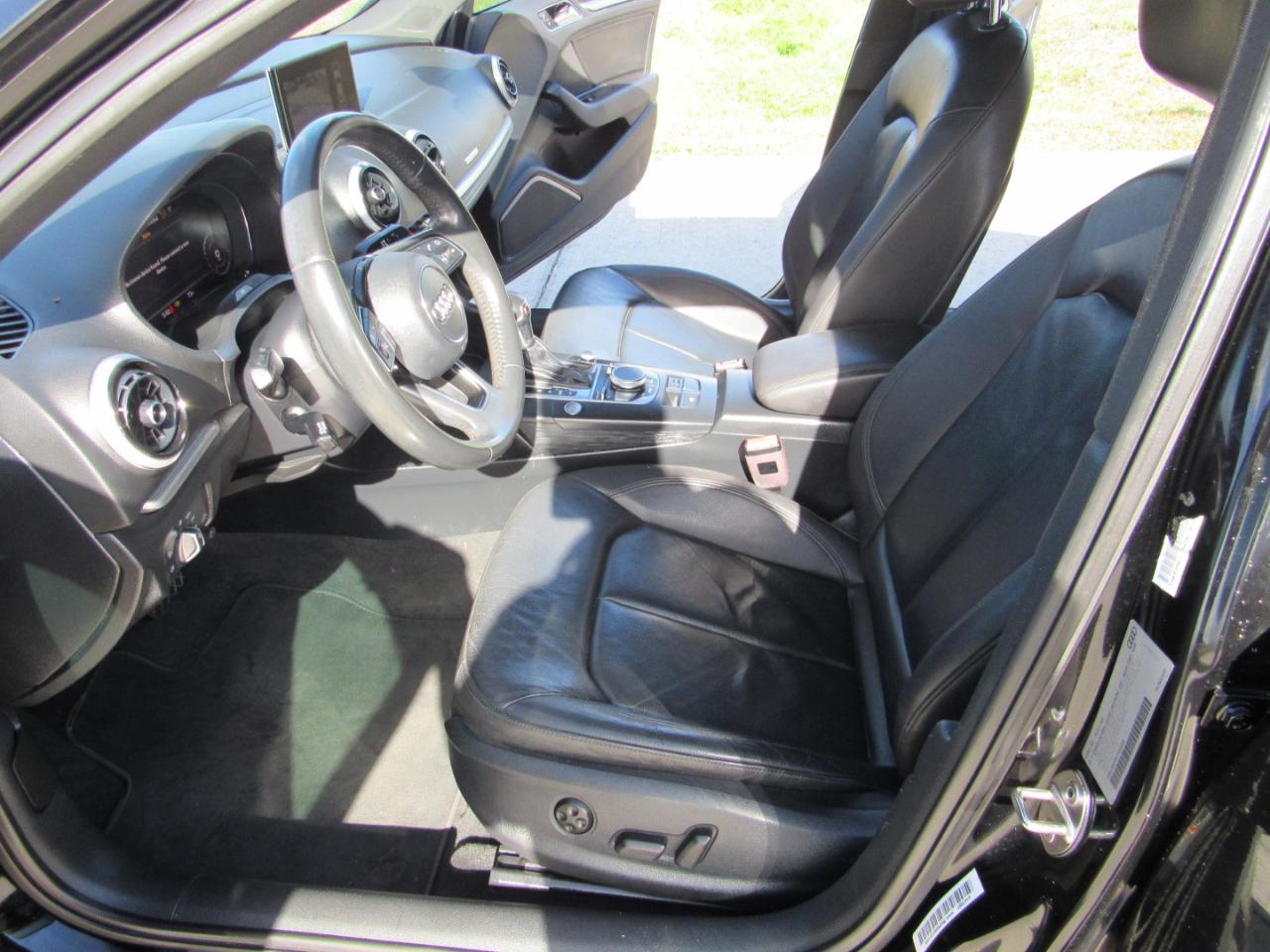 Audi A3 Sedan 2.0 TFSI Tech Premium Plus quattro AWD 2018