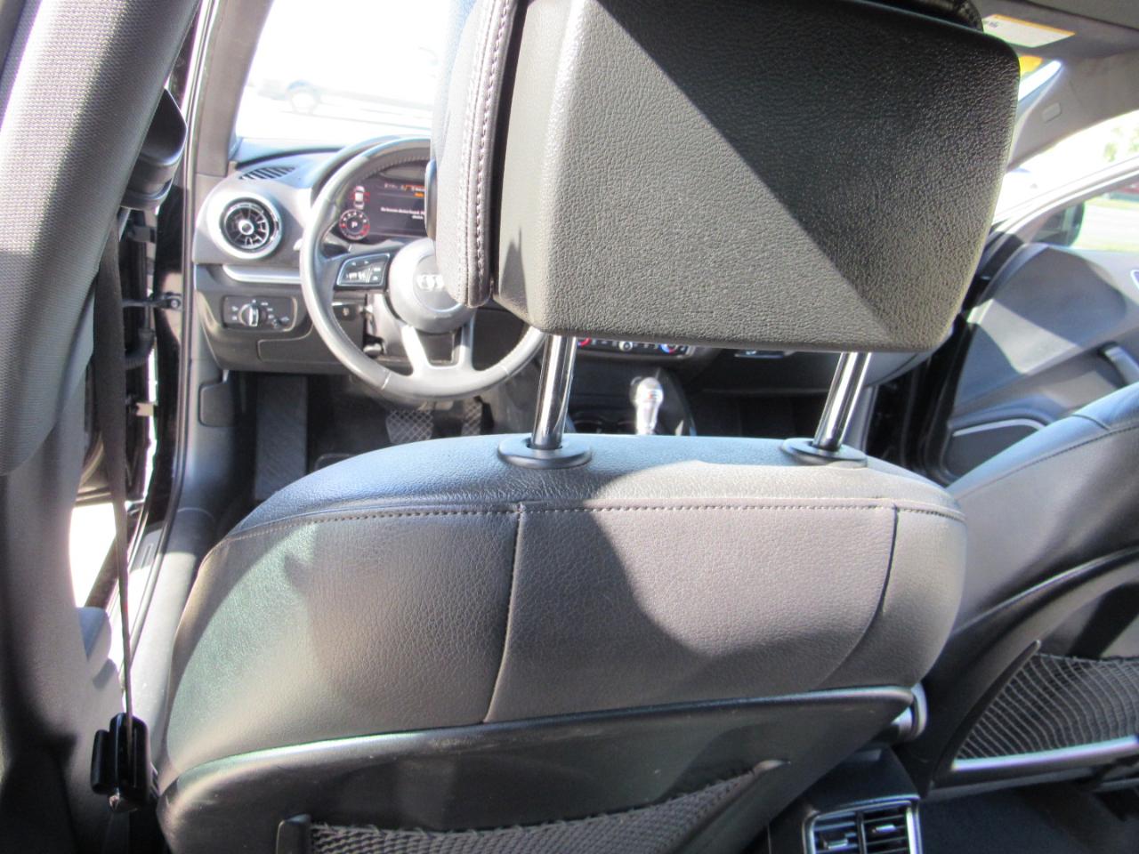 Audi A3 Sedan 2.0 TFSI Tech Premium Plus quattro AWD 2018