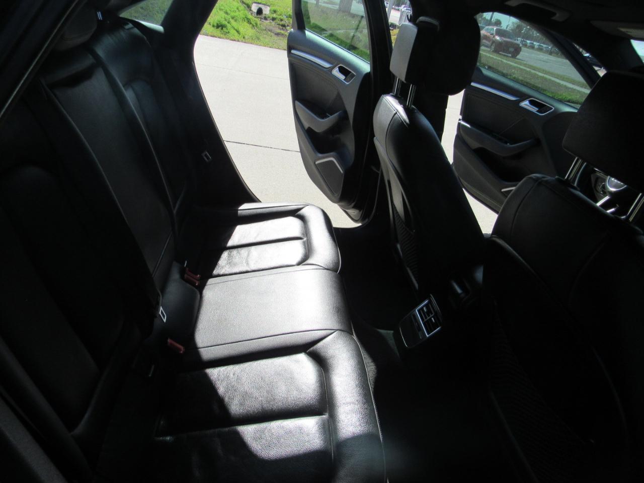 Audi A3 Sedan 2.0 TFSI Tech Premium Plus quattro AWD 2018