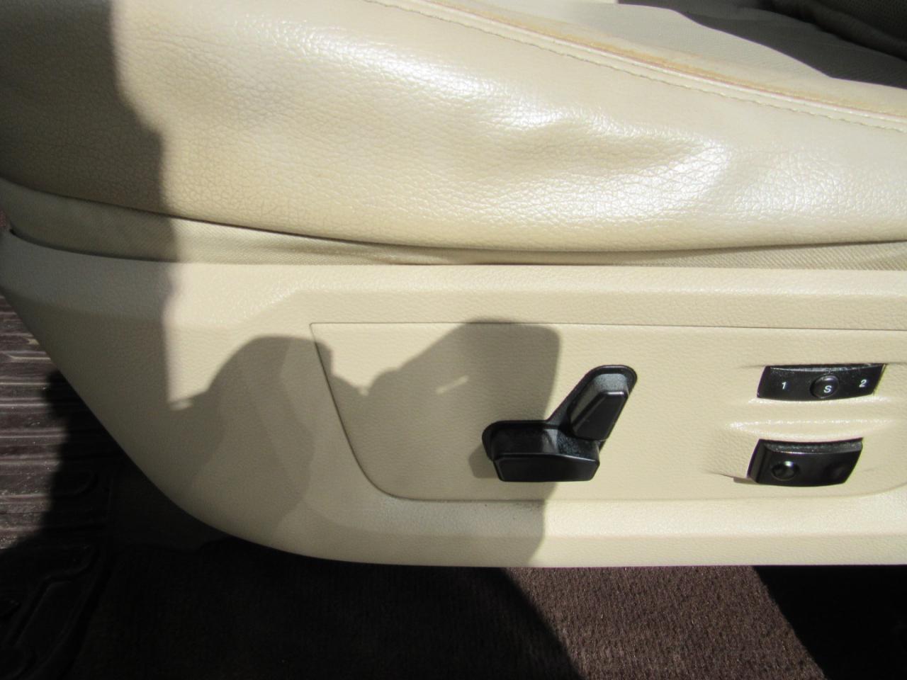 RAM 1500 4WD Quad Cab 140.5" Laramie 2014